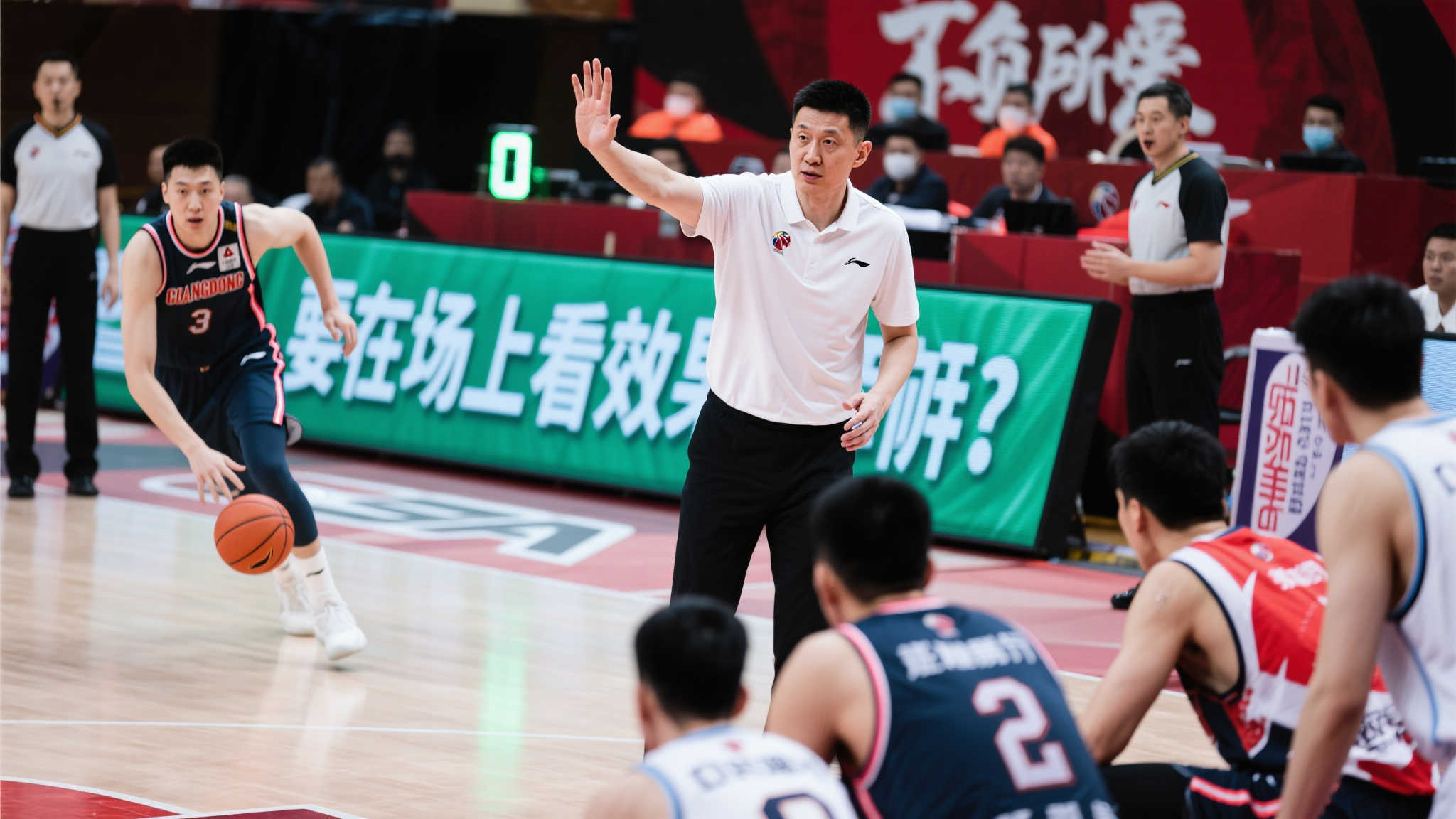 王博主帅:队员心态积极,今日比赛将调整策略,效果待验证